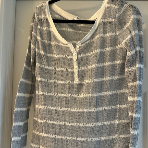 Aeropostale Juniors XL Shirt - Picture 2 of 8